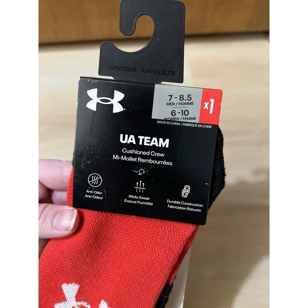 Under Armour UA Soccer Sock Cushioned Crew Red‎ M 7-8.5 W 6-10 Wicking